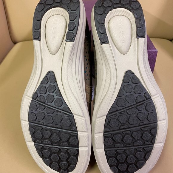 Aravon Women's Betty-AR Oxford Lace Up Sneakers - Picture 2 of 8